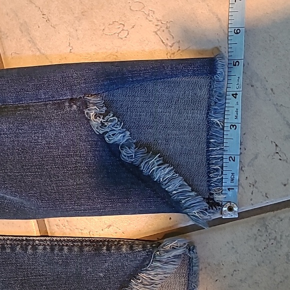 Express jeans size 4, distressed - Picture 9 of 10